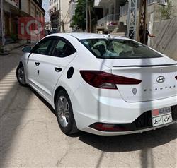 هیوندای ئەلەنترا